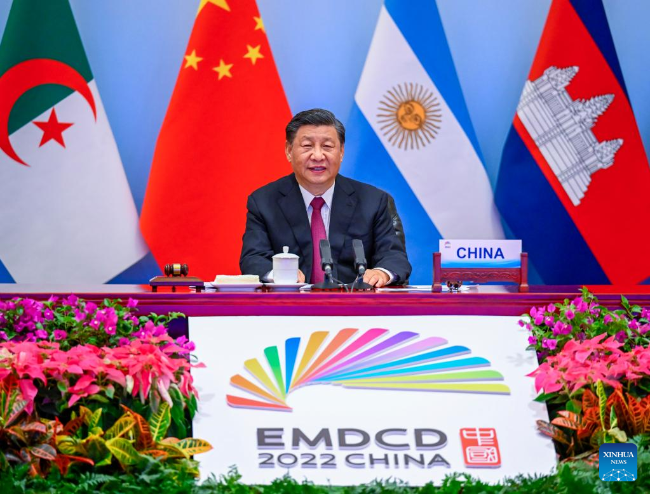 Xi hosts High-level Dialogue o...