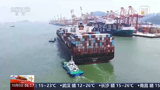 深セン塩田港で中国の港湾における1隻当たりのコンテナ取扱量記...